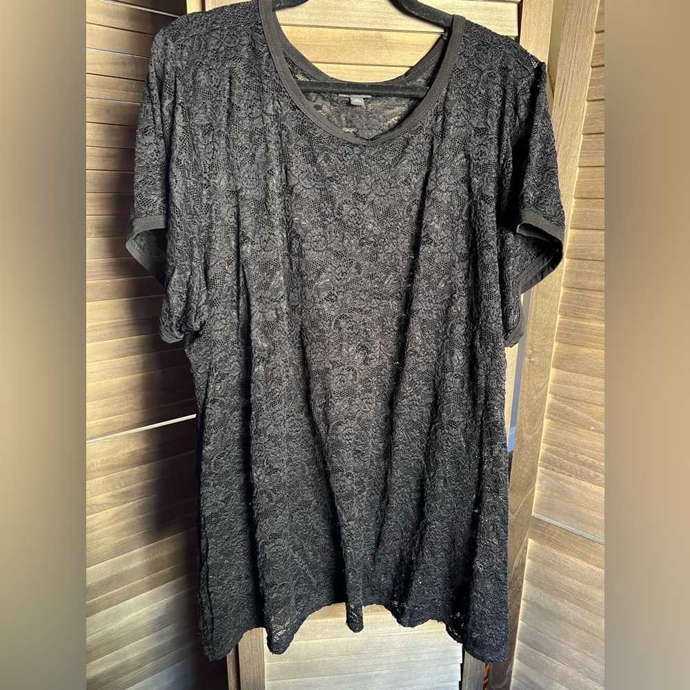 Torrid black lace short sleeve top